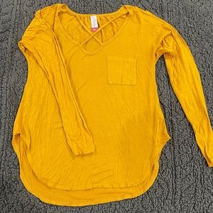 Women’s long sleeve blouse